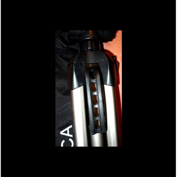 New Rare & Unique Dolica Professional Photography/Video Tripod - Picture 12 of 14